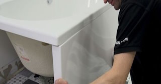 Установка экрана под ванну - цена за работу от 4101 руб. в Армавире